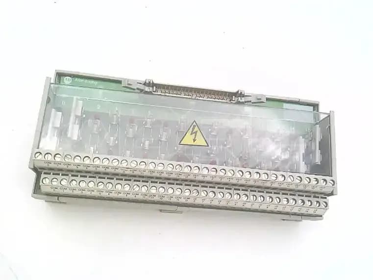 Allen Bradley 1492-IFM40F-FS24-4 Allen Bradley 1492-IFM40F-FS24-4