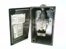 Allen Bradley 836-C5SX221 Allen Bradley 836-C5SX221