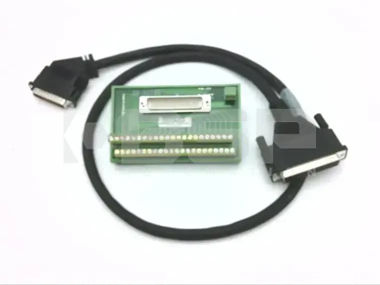 Allen Bradley 2090-U3BK-D4401 Allen Bradley 2090-U3BK-D4401